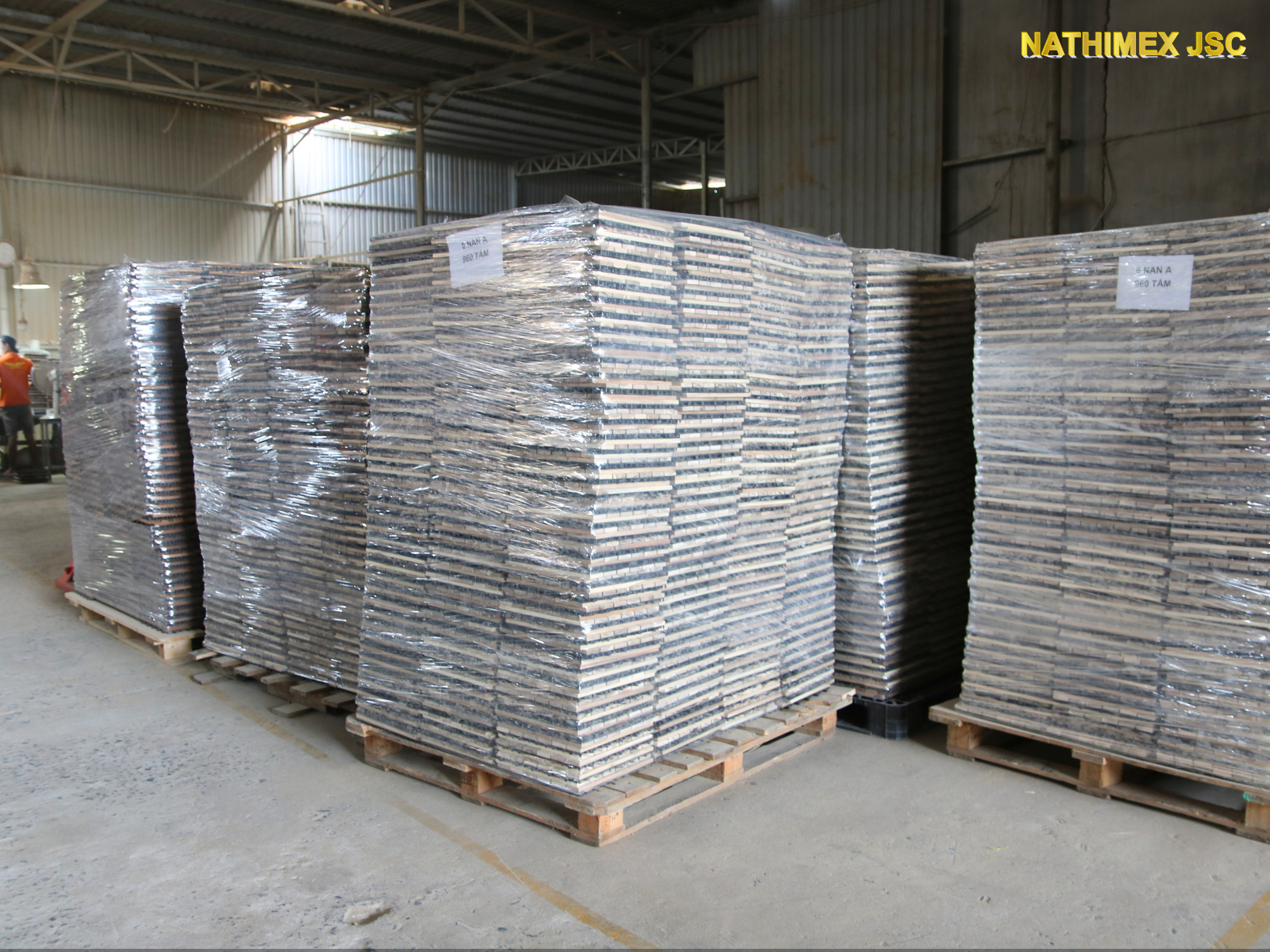 manufacturing-Wood-Deck-Tiles 